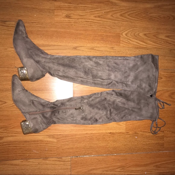 High laced boots - Picture 2 of 3